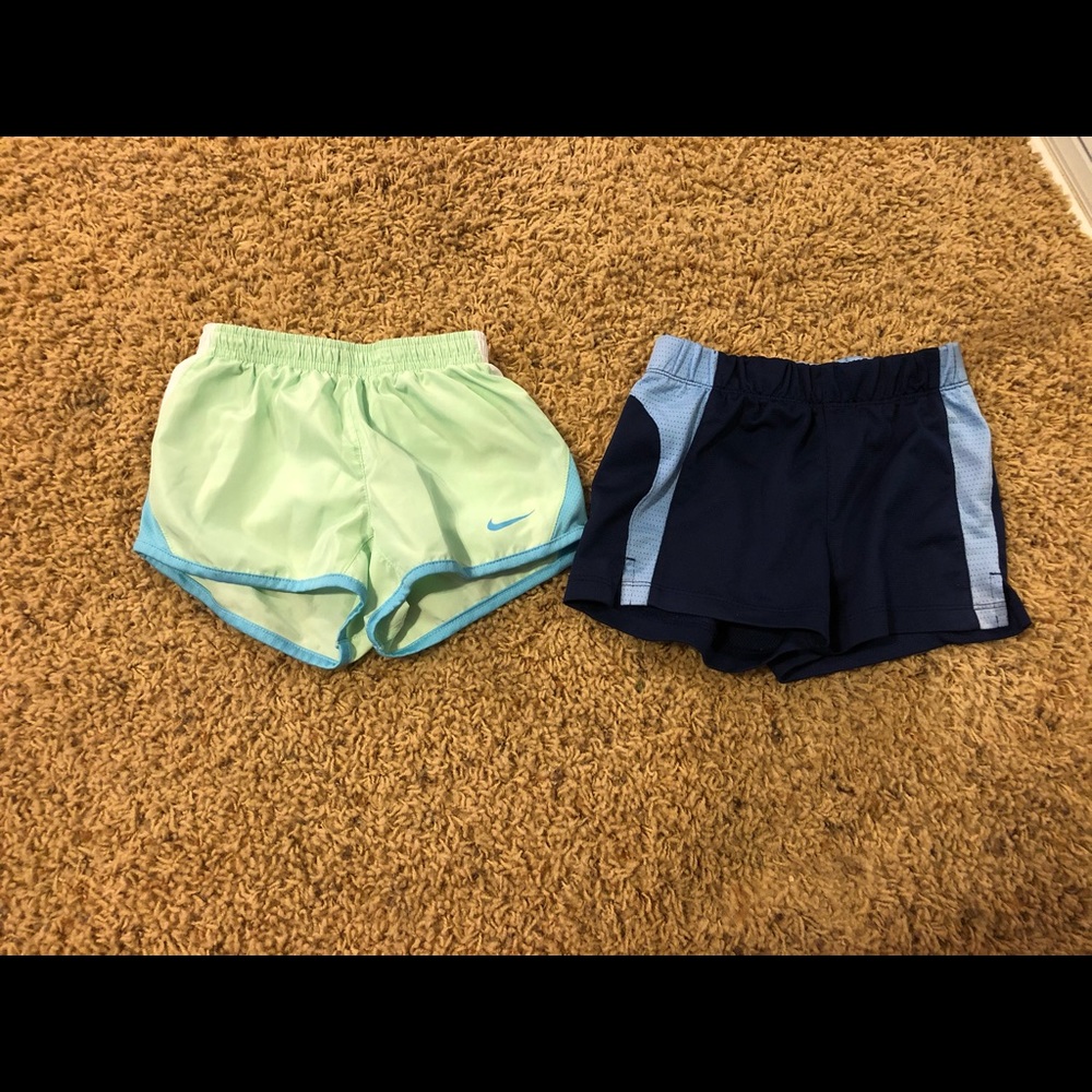 9 pairs size 4 bottoms